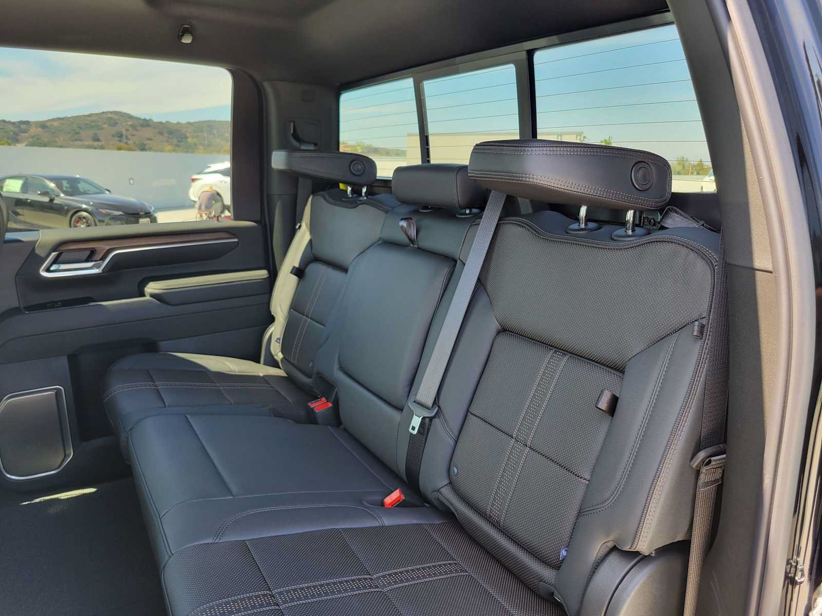 New 2026 Chevrolet Silverado 2500 High Country w/ Midnight Edition AWD/4WD image 17