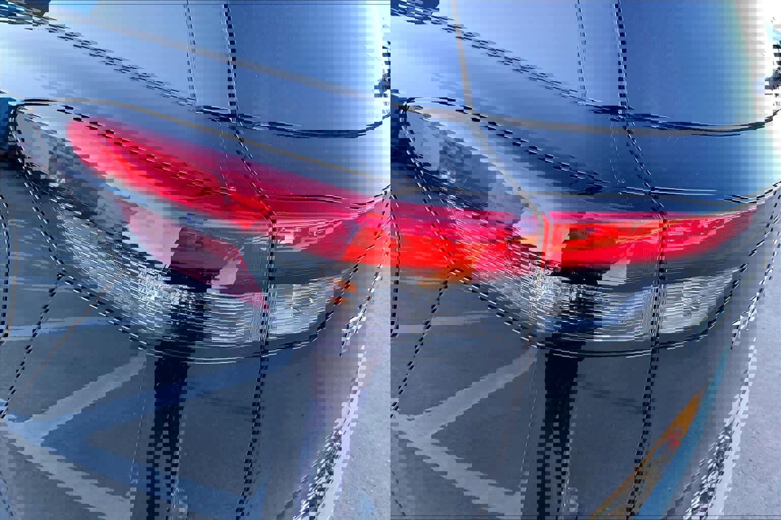 Used 2024 Nissan Pathfinder Platinum image 29