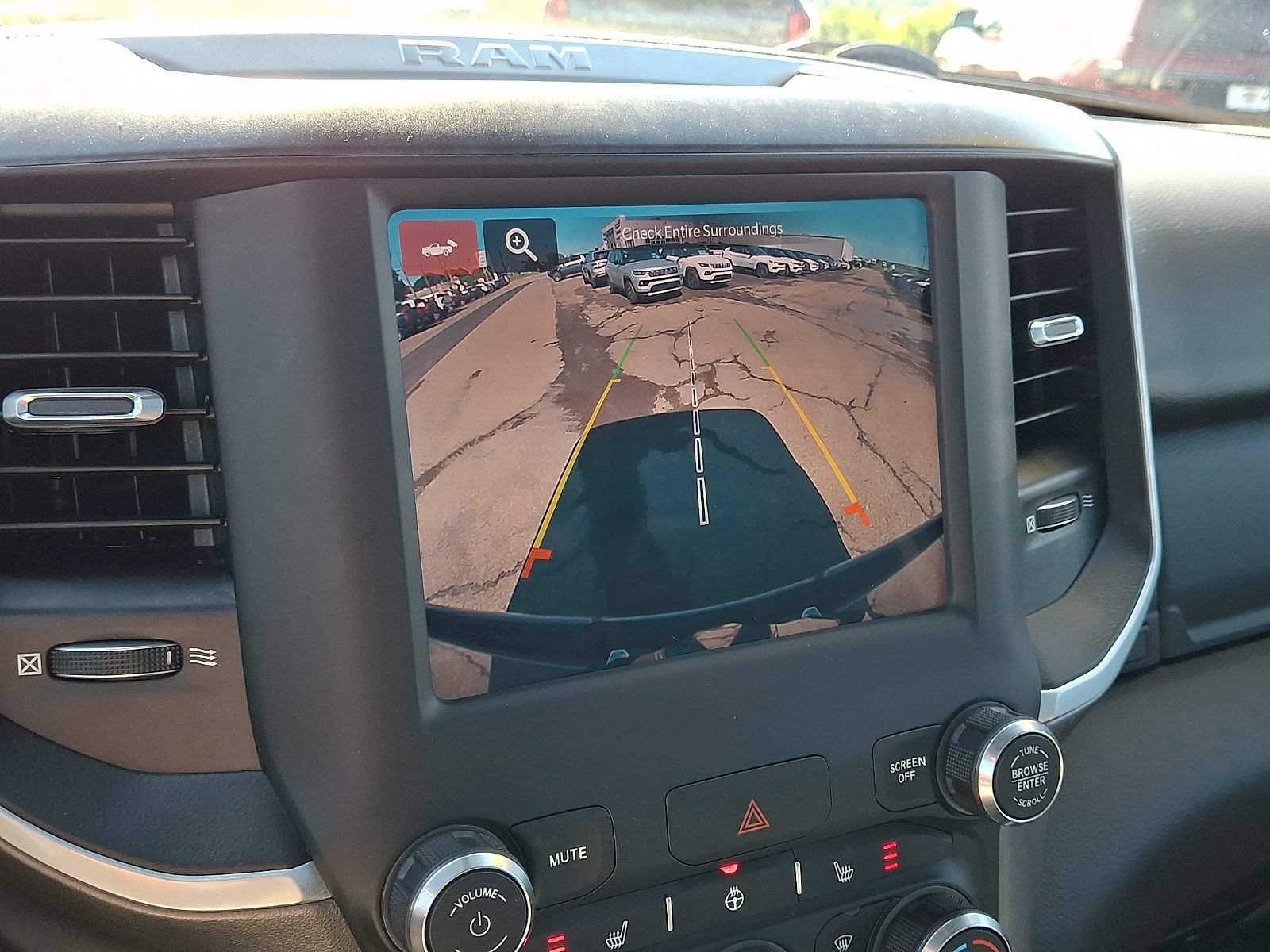 Used 2022 RAM 1500 Big Horn AWD/4WD image 20