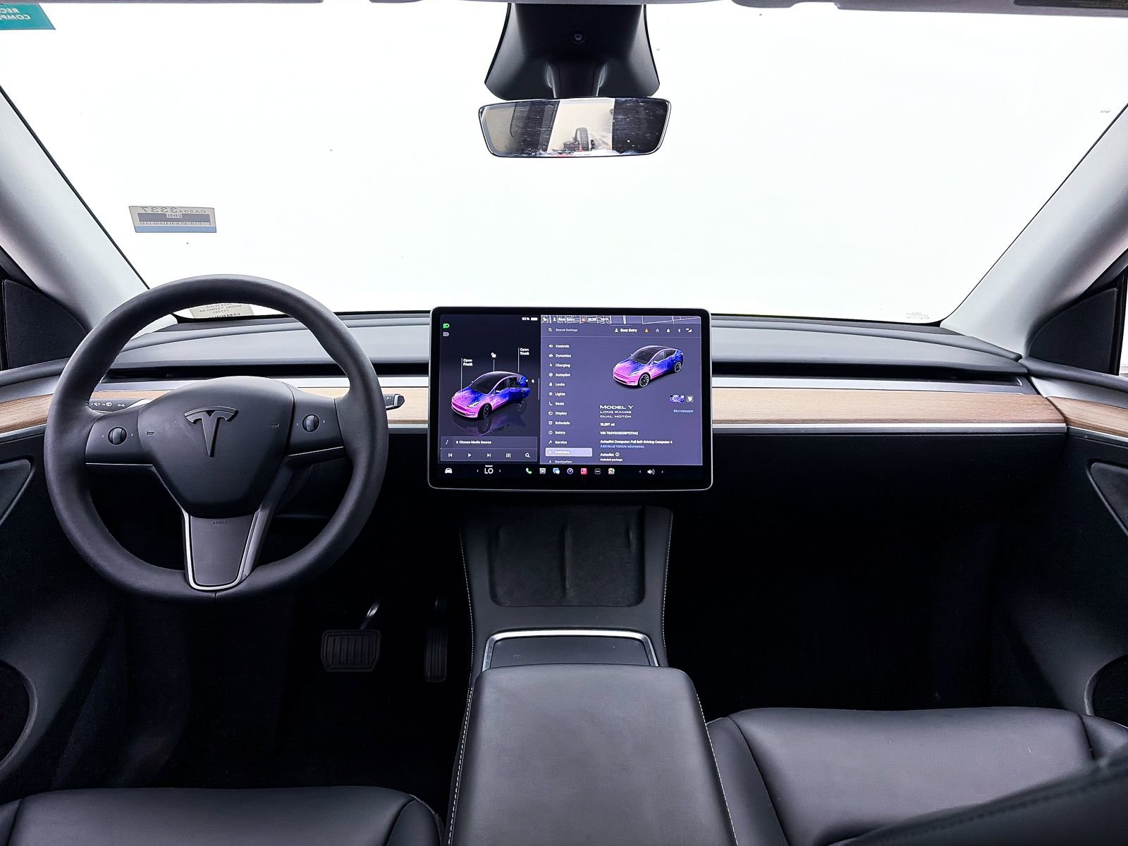 Used 2024 Tesla Model Y Long Range image 25