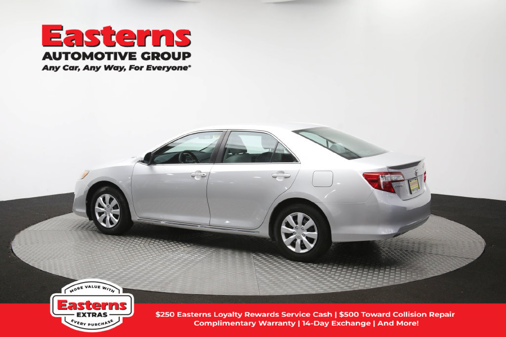 Used 2014 Toyota Camry LE FWD image 63