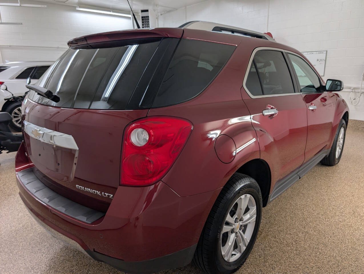 Used 2012 Chevrolet Equinox LTZ AWD/4WD image 4