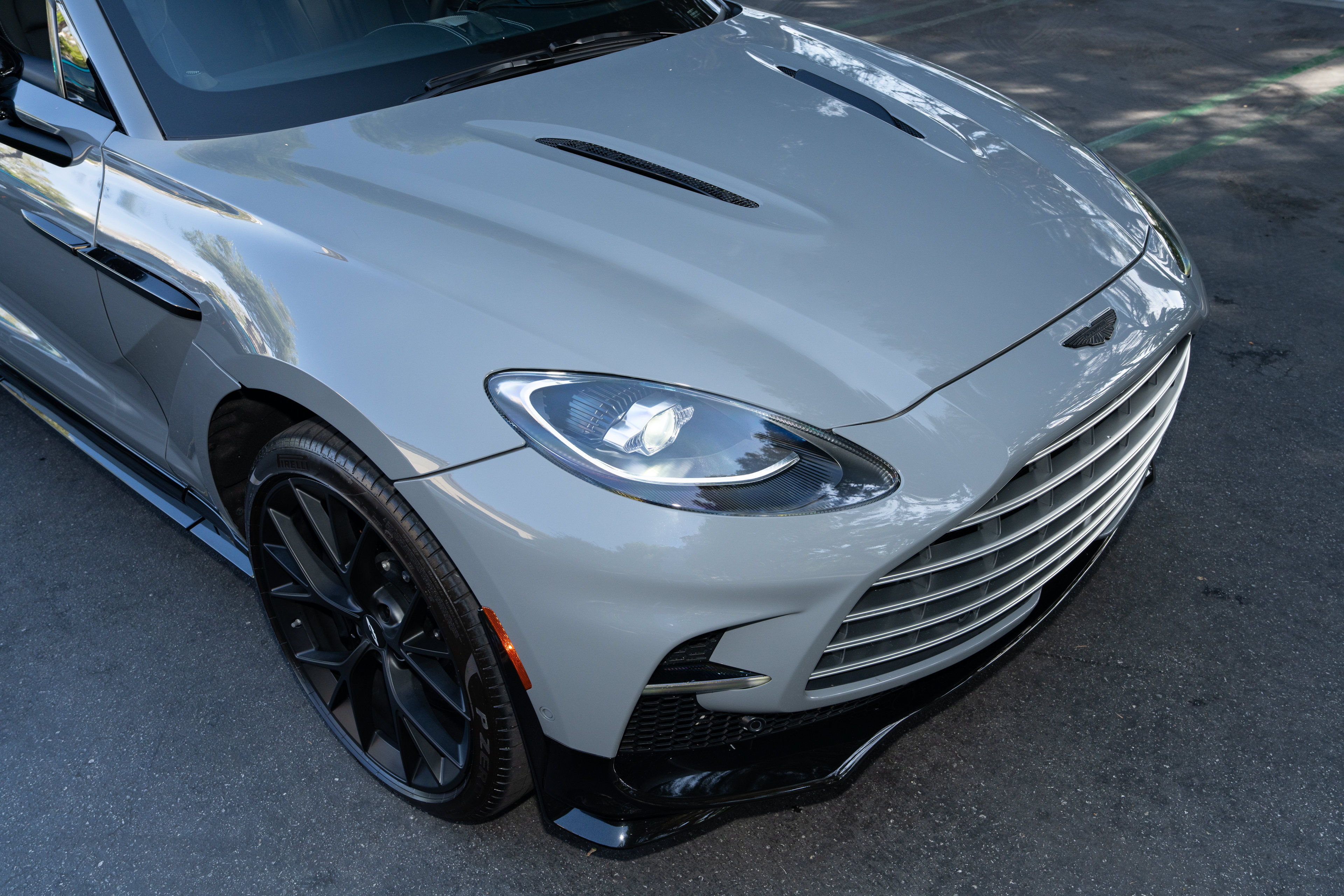Used 2025 Aston Martin DBX 707 AWD/4WD image 9