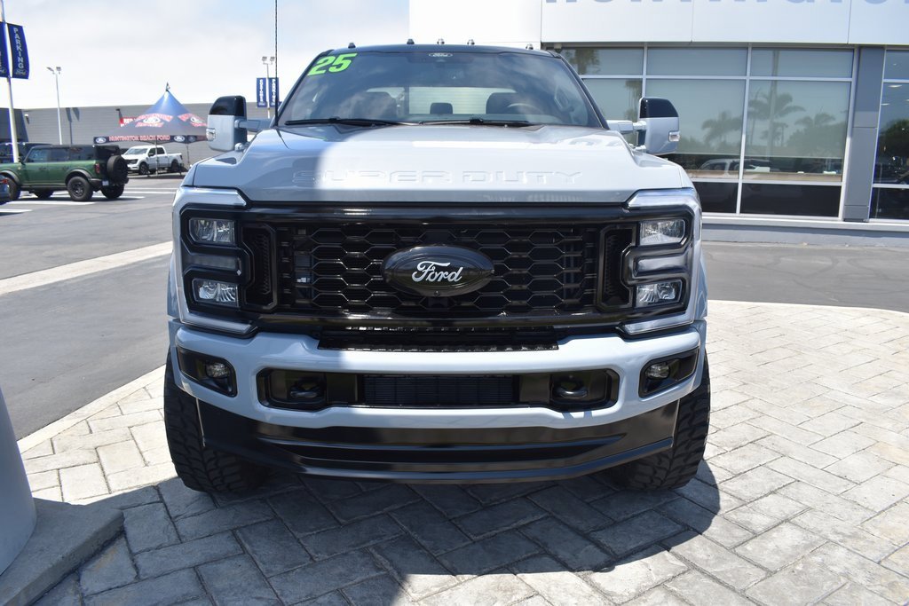 Used 2025 Ford F450 Lariat w/ FX4 Off-Road Package image 36
