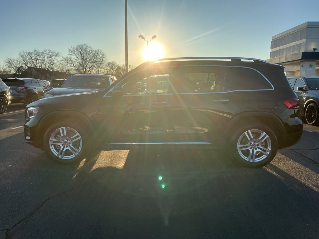 Used 2022 Mercedes-Benz GLB 250 image 2