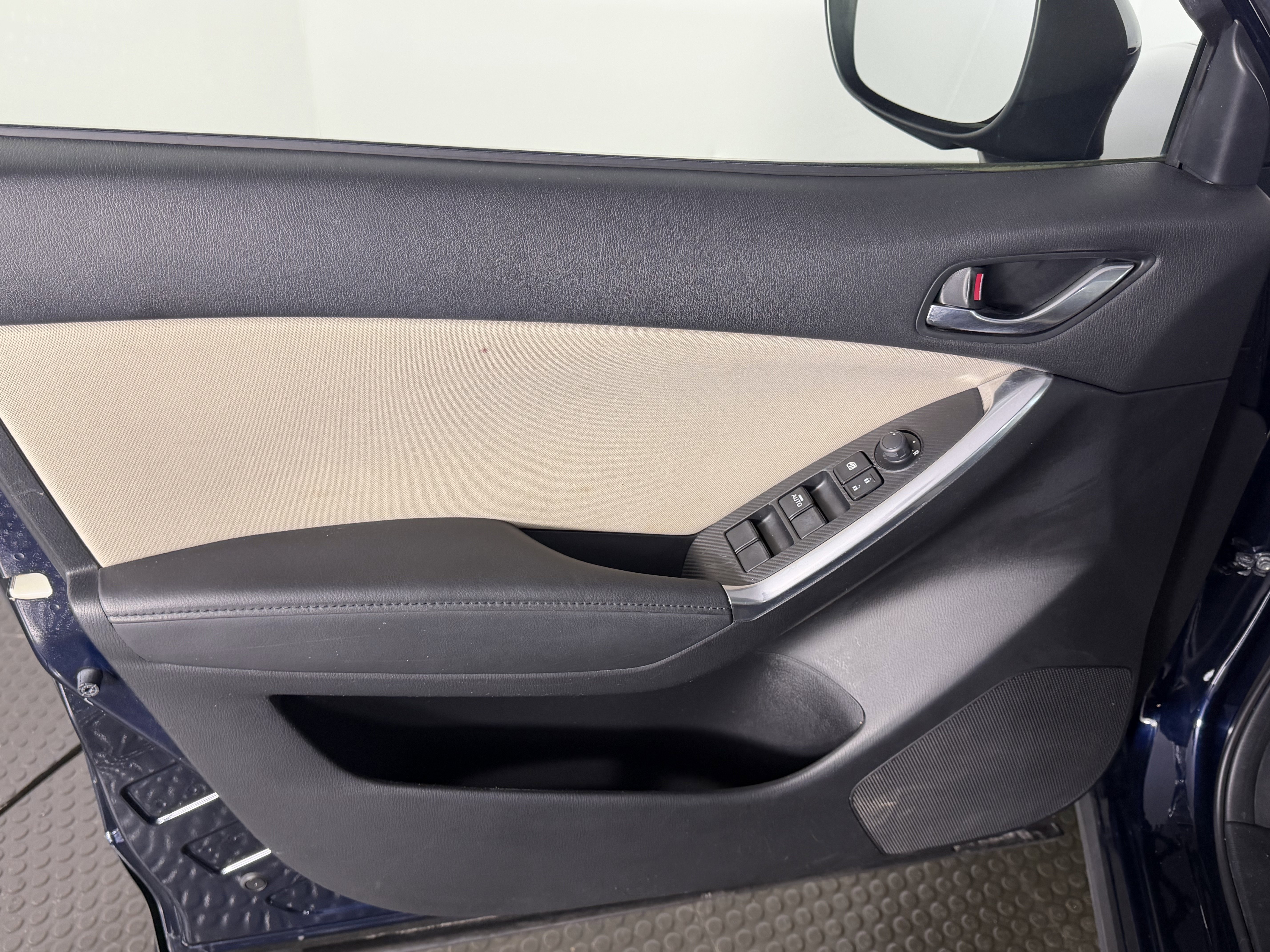 Used 2016 MAZDA CX-5 Touring image 9