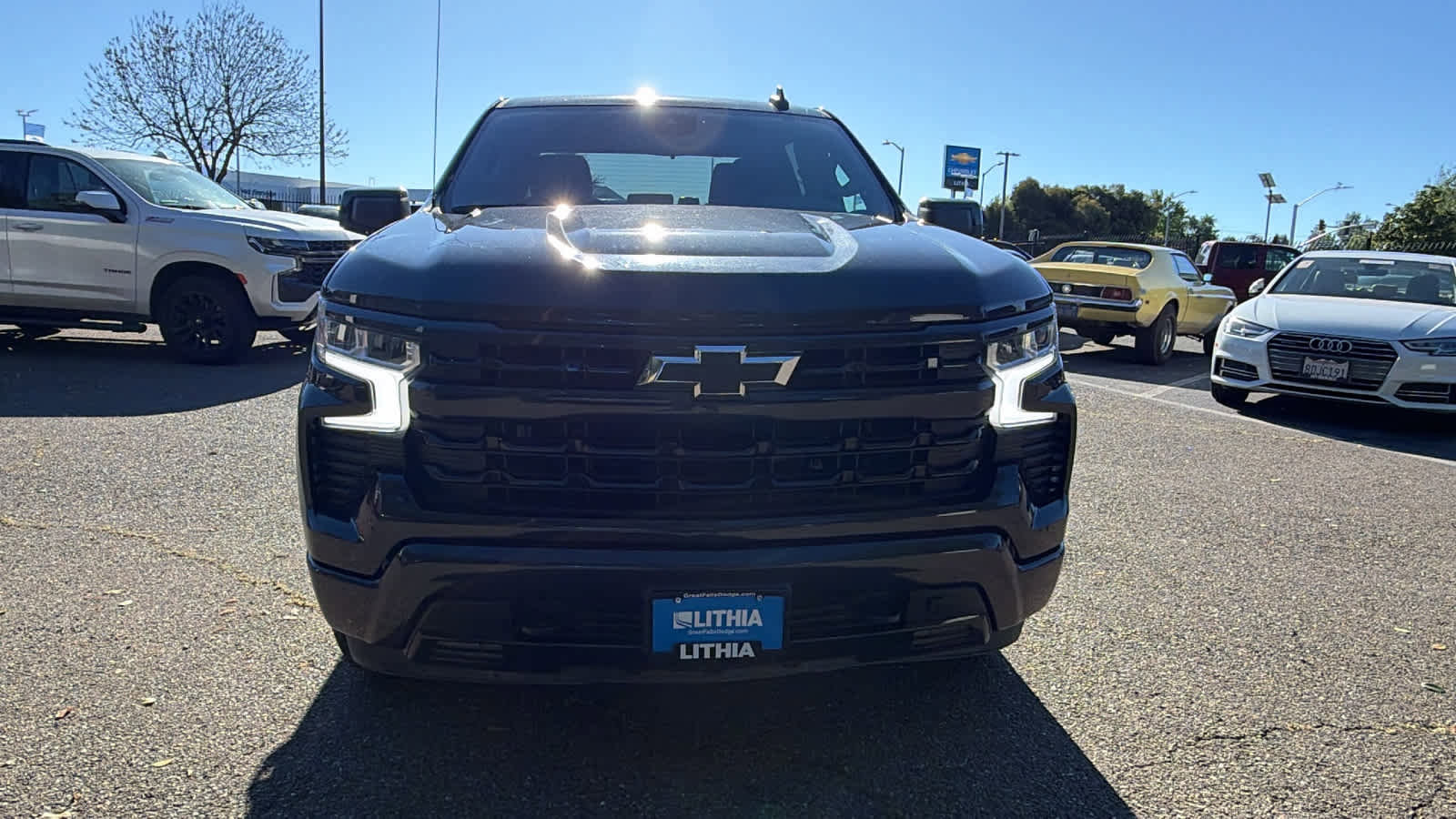 Used 2023 Chevrolet Silverado 1500 RST image 2