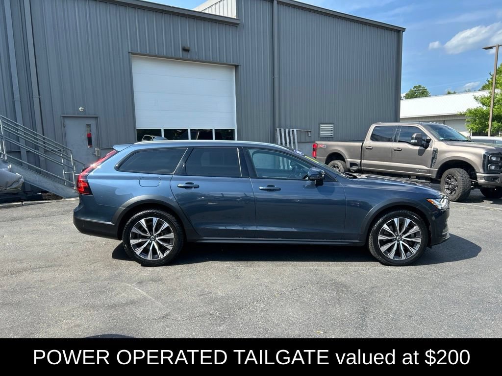 Used 2024 Volvo V90 B6 Cross Country Plus w/ Climate Package AWD/4WD image 2