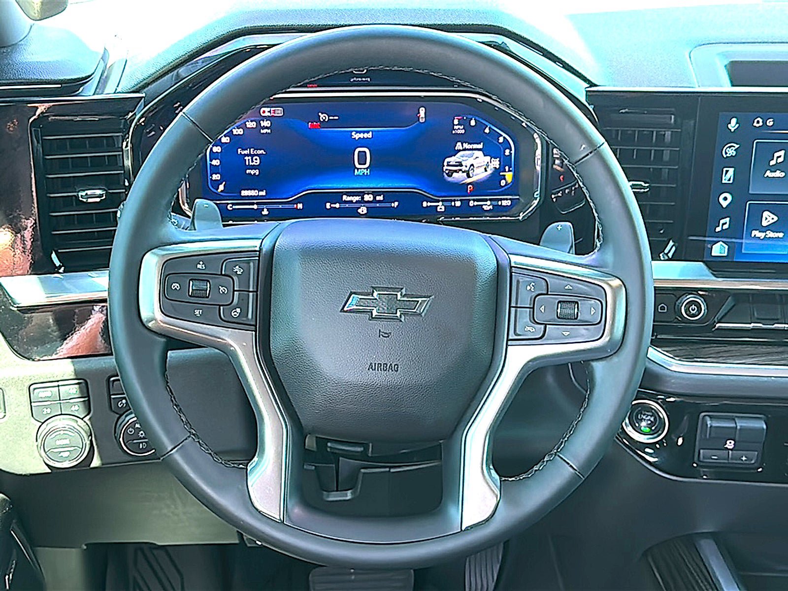 Used 2025 Chevrolet Silverado 1500 LT Trail Boss w/ Convenience Package II AWD/4WD image 22