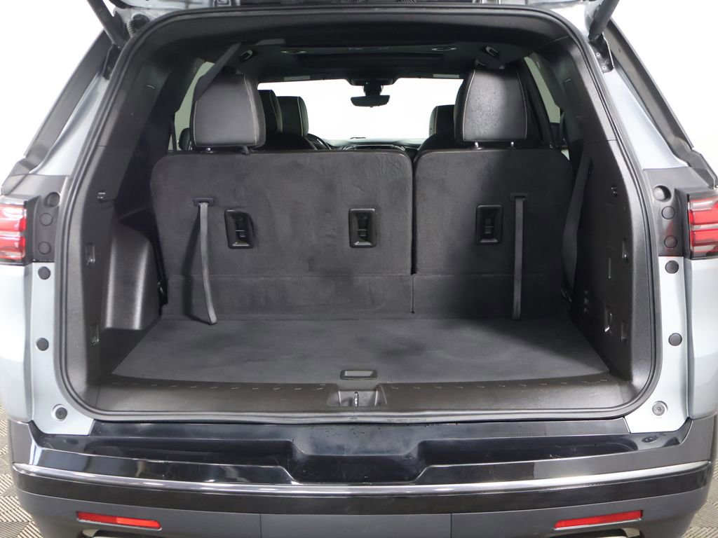 Used 2023 Chevrolet Traverse Premier w/ Redline Edition AWD/4WD image 21