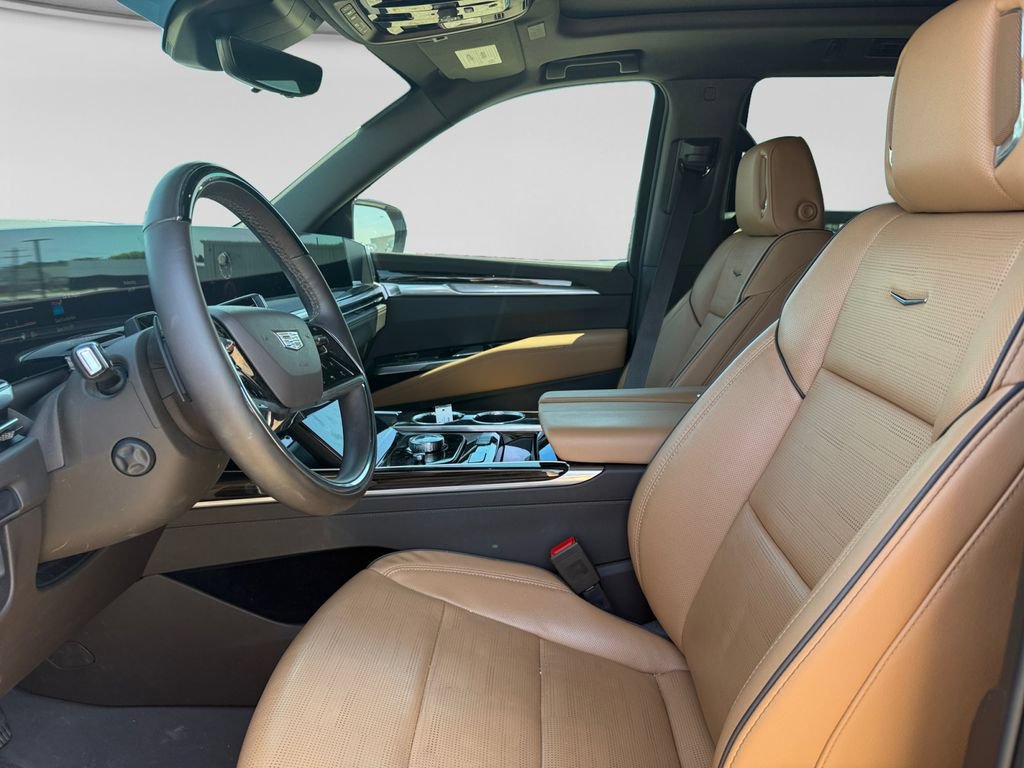 Used 2025 Cadillac Escalade Premium Luxury AWD/4WD image 21