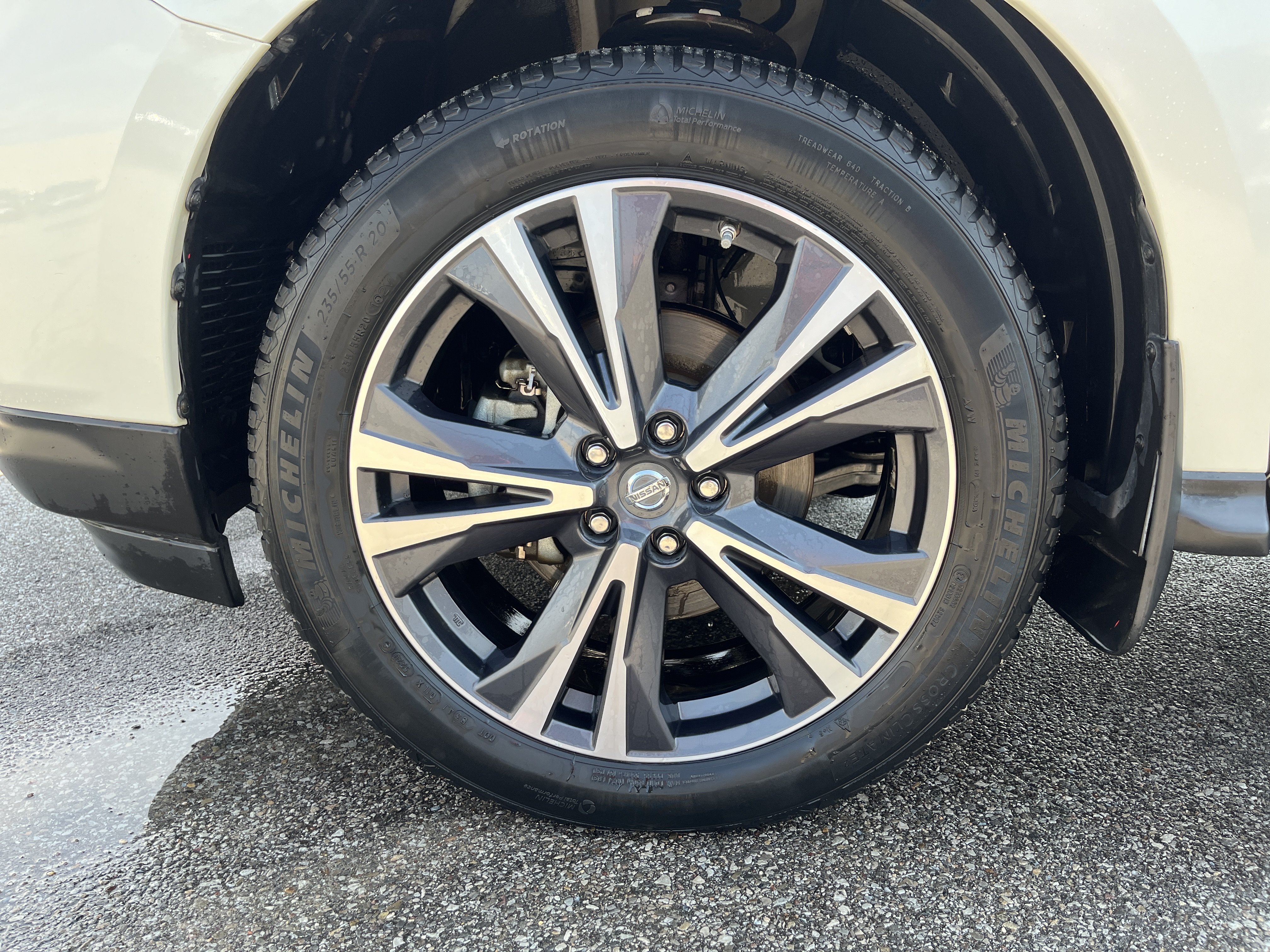 Used 2017 Nissan Pathfinder Platinum w/ Cargo Package AWD/4WD image 8