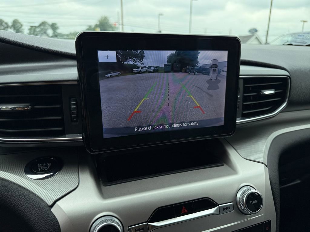 Certified 2022 Ford Explorer XLT w/ Equipment Group 202A image 21