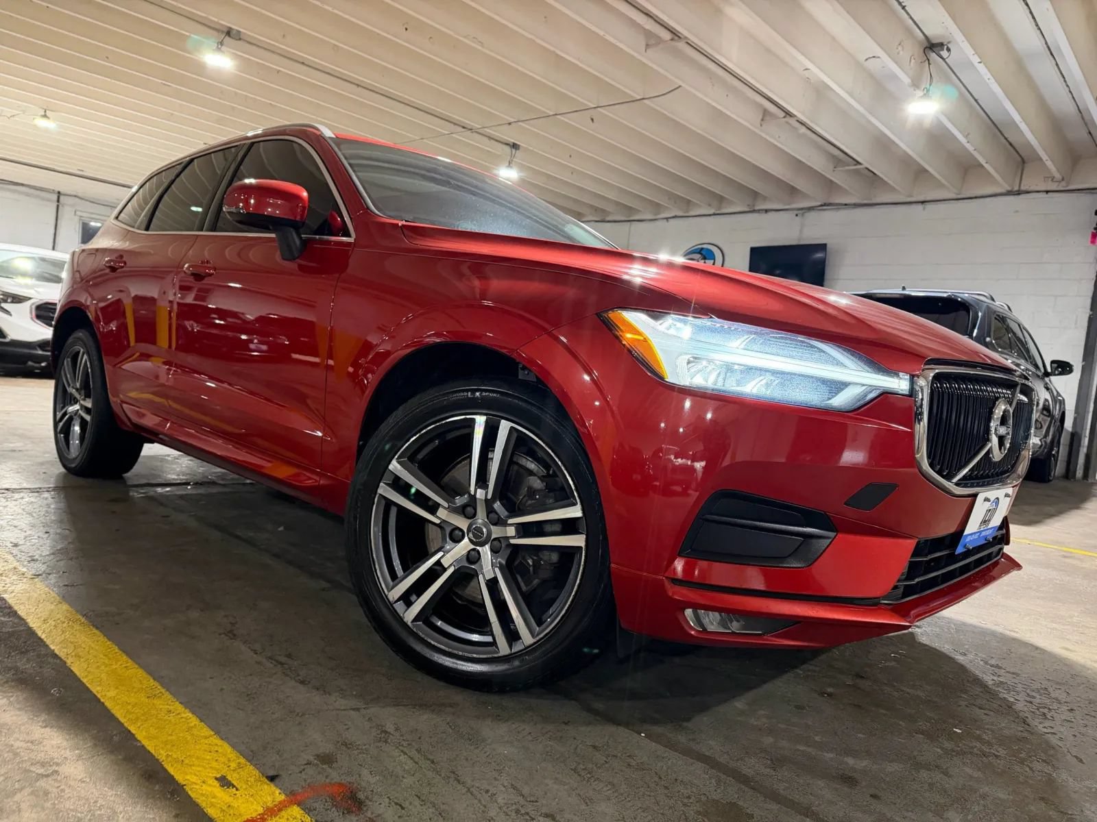 Used 2021 Volvo XC60 T6 Momentum w/ Climate Package AWD/4WD image 5