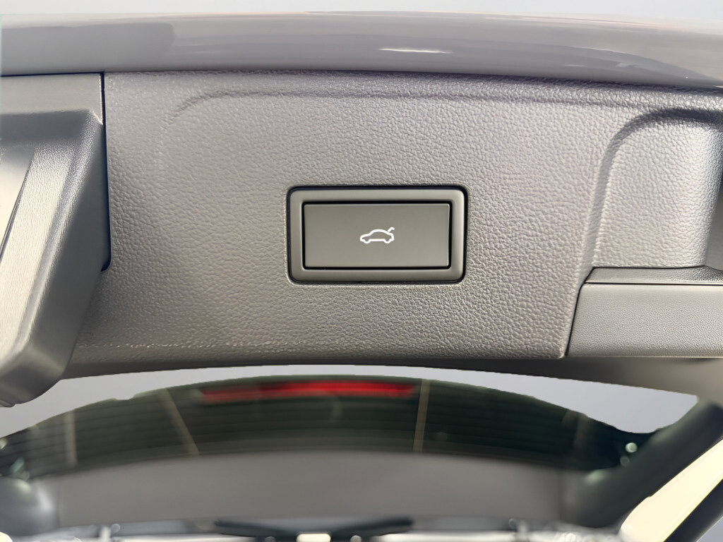 New 2026 Volkswagen Atlas SE image 10