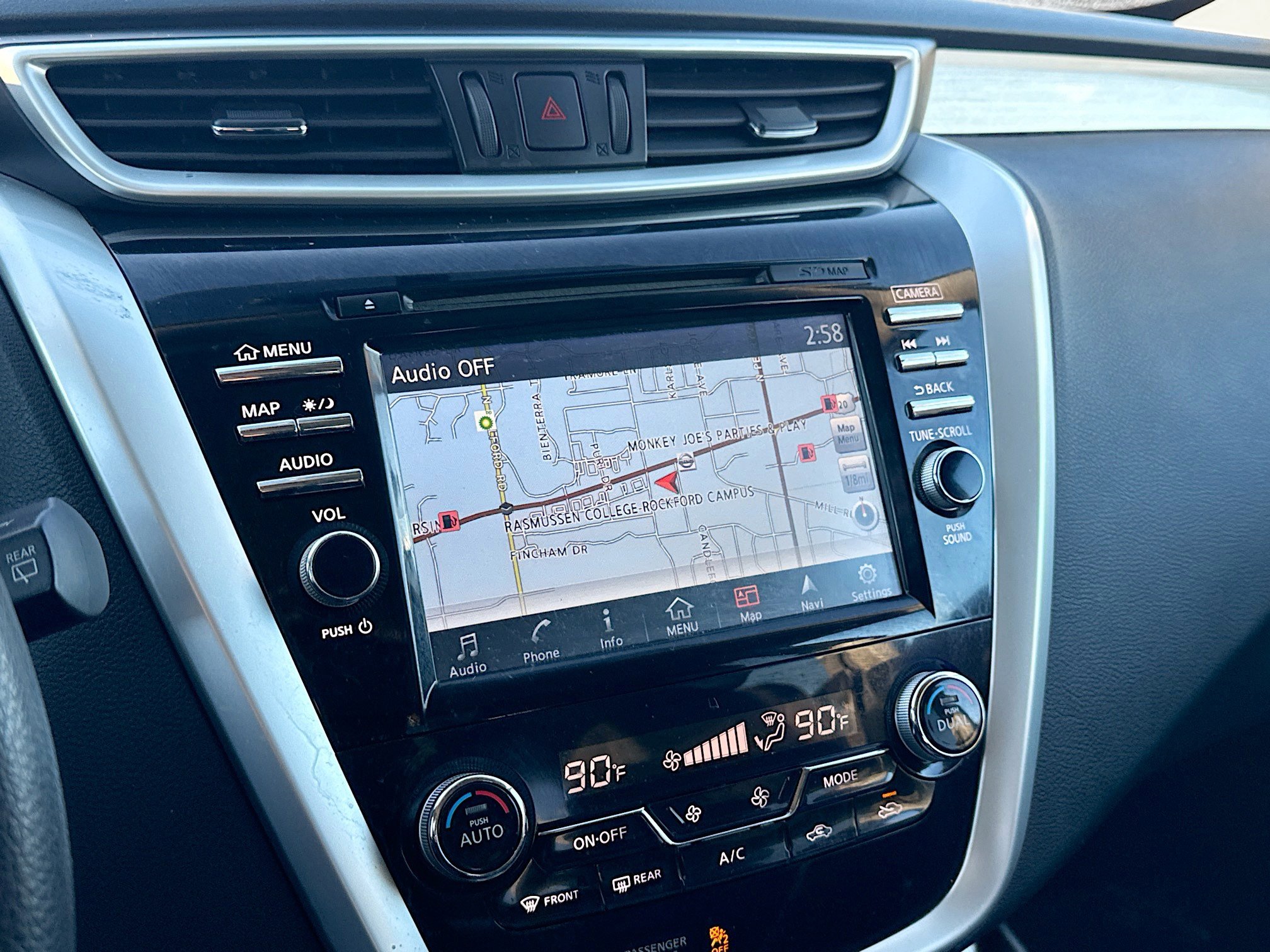 Used 2017 Nissan Murano S w/ Navigation Package image 9