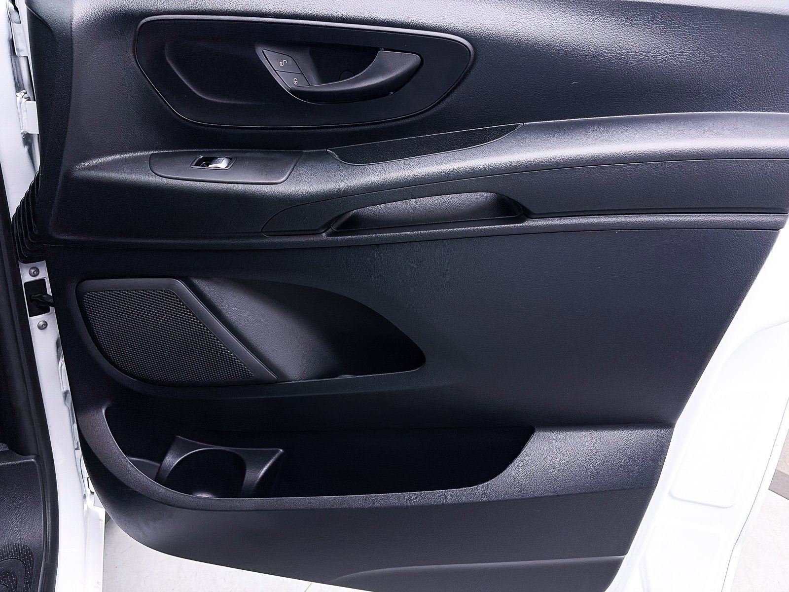 Used 2023 Mercedes-Benz Metris Passenger image 27