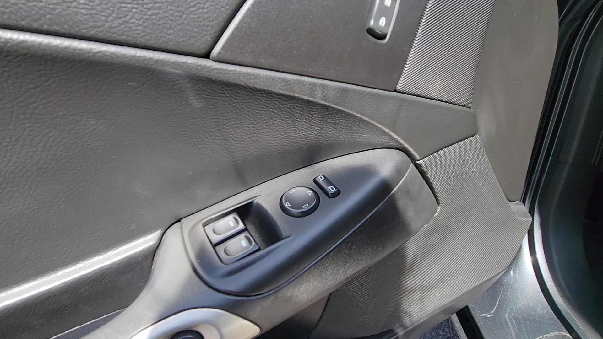 Used 2013 Chevrolet Corvette Convertible RWD image 29