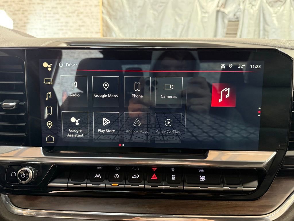 Used 2022 GMC Sierra 1500 SLT w/ SLT Convenience Package image 16