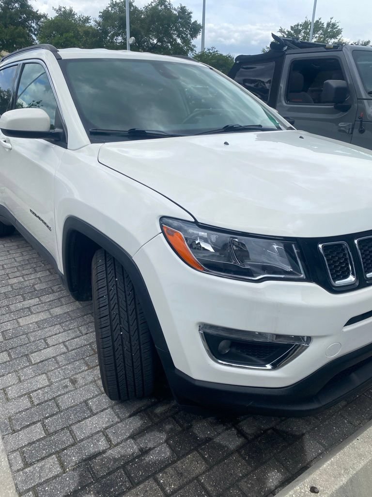 Used 2018 Jeep Compass Latitude w/ Popular Equipment Group FWD image 15