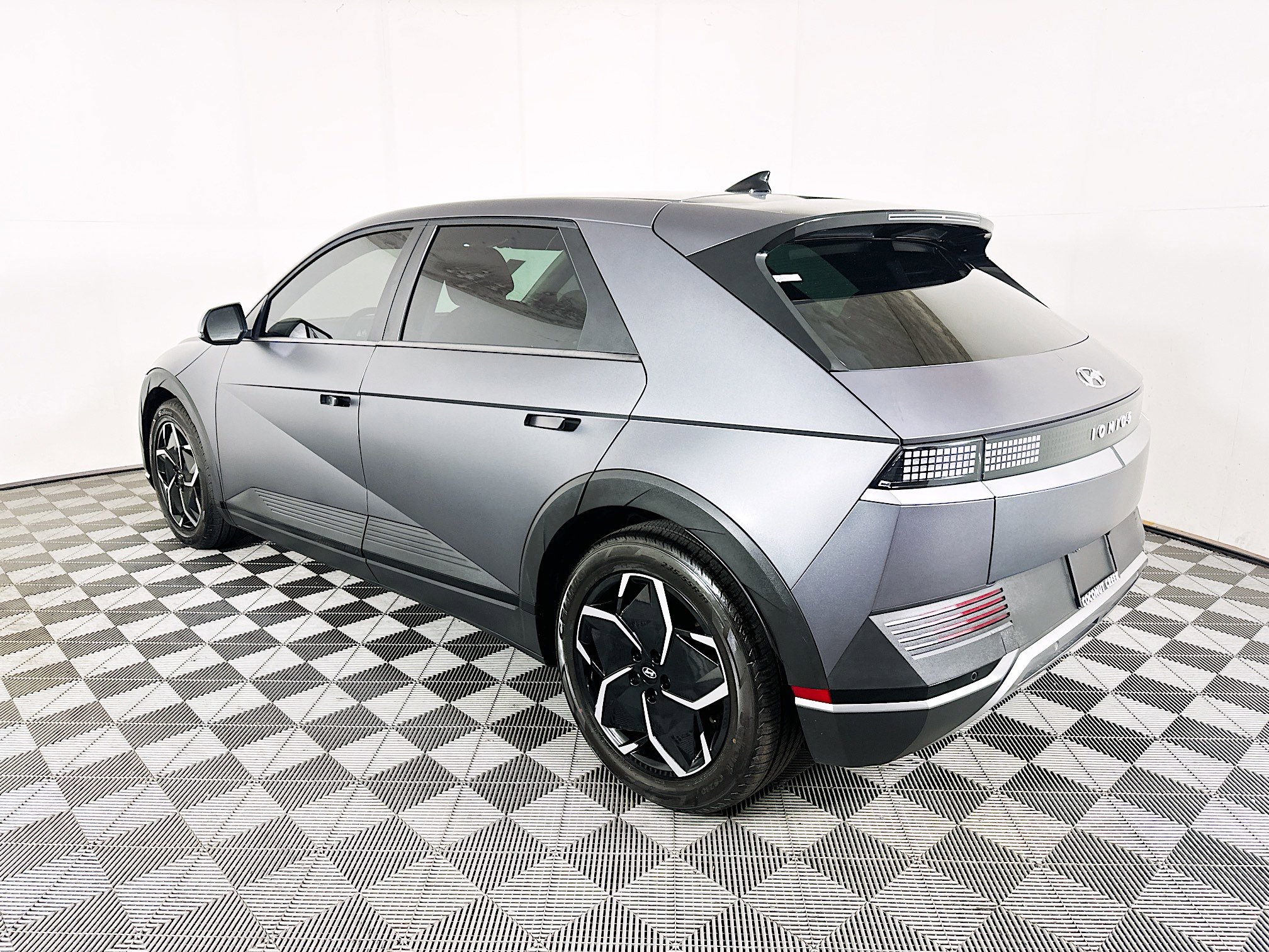 Used 2024 Hyundai Ioniq 5 SEL RWD image 5