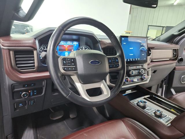 Used 2024 Ford Expedition Limited image 13