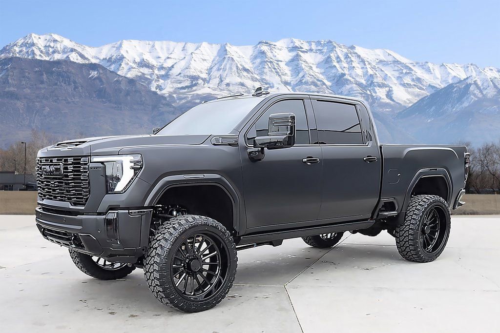 Used 2026 GMC Sierra 3500 Denali Ultimate image 2