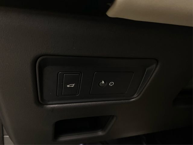 Used 2019 Land Rover Discovery SE AWD/4WD image 23