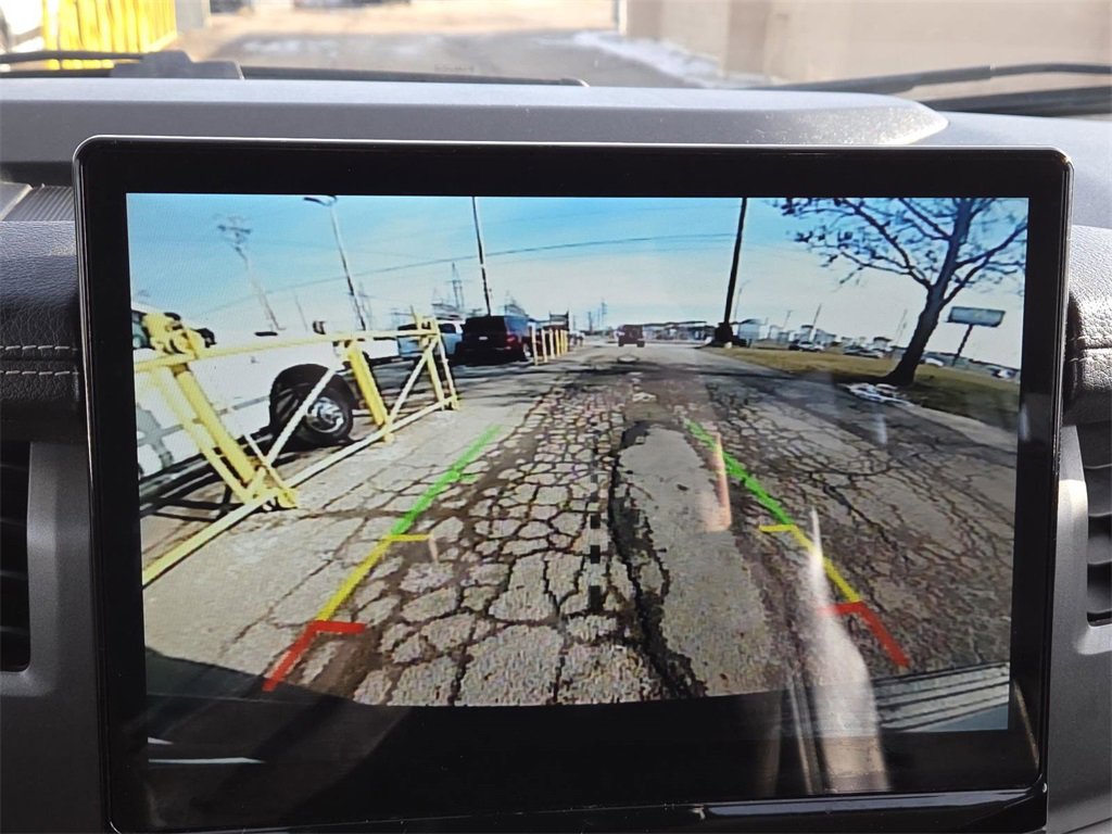 Used 2023 Ford Expedition Max XLT image 7