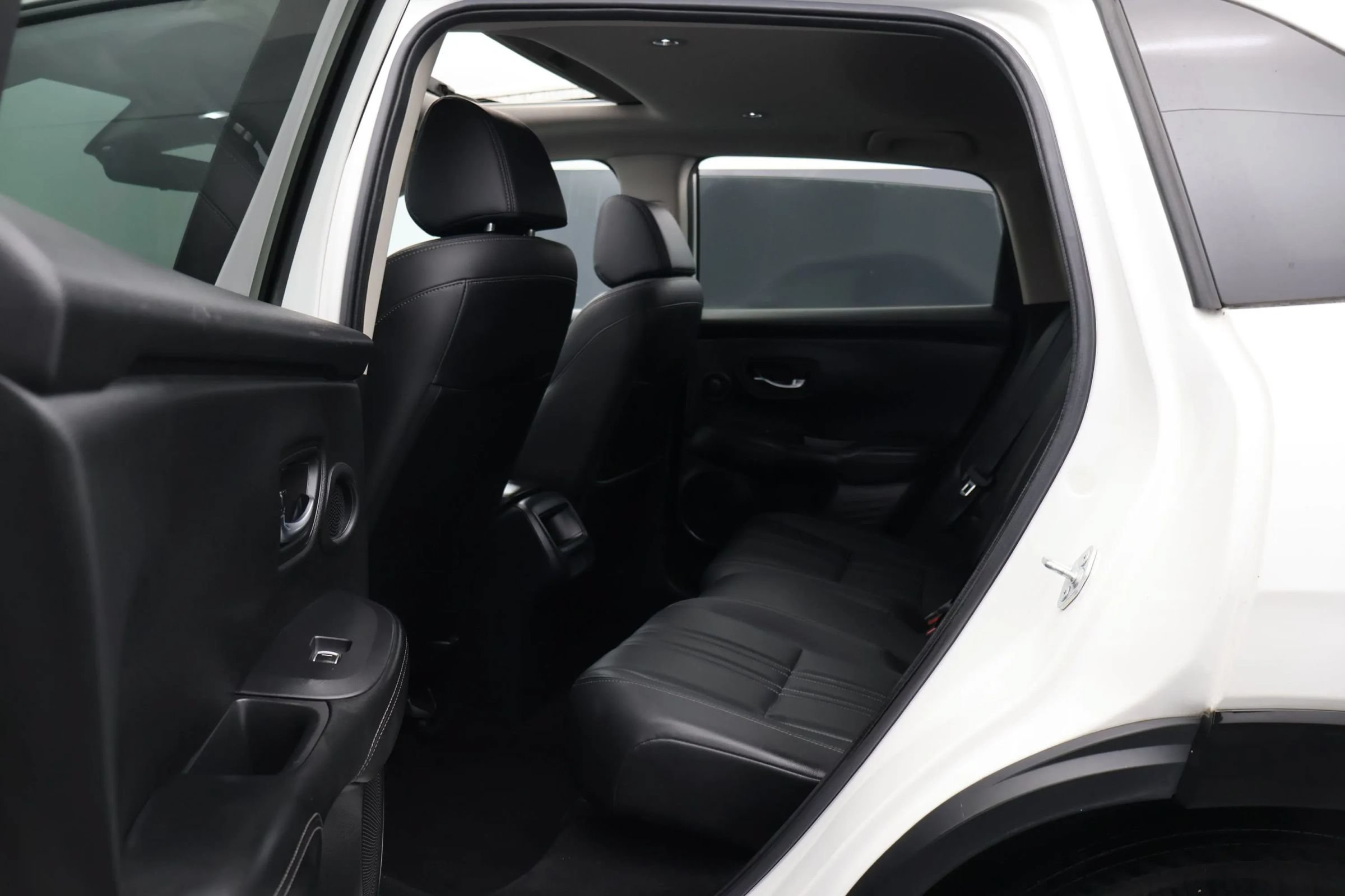 Used 2023 Honda HR-V EX-L image 15