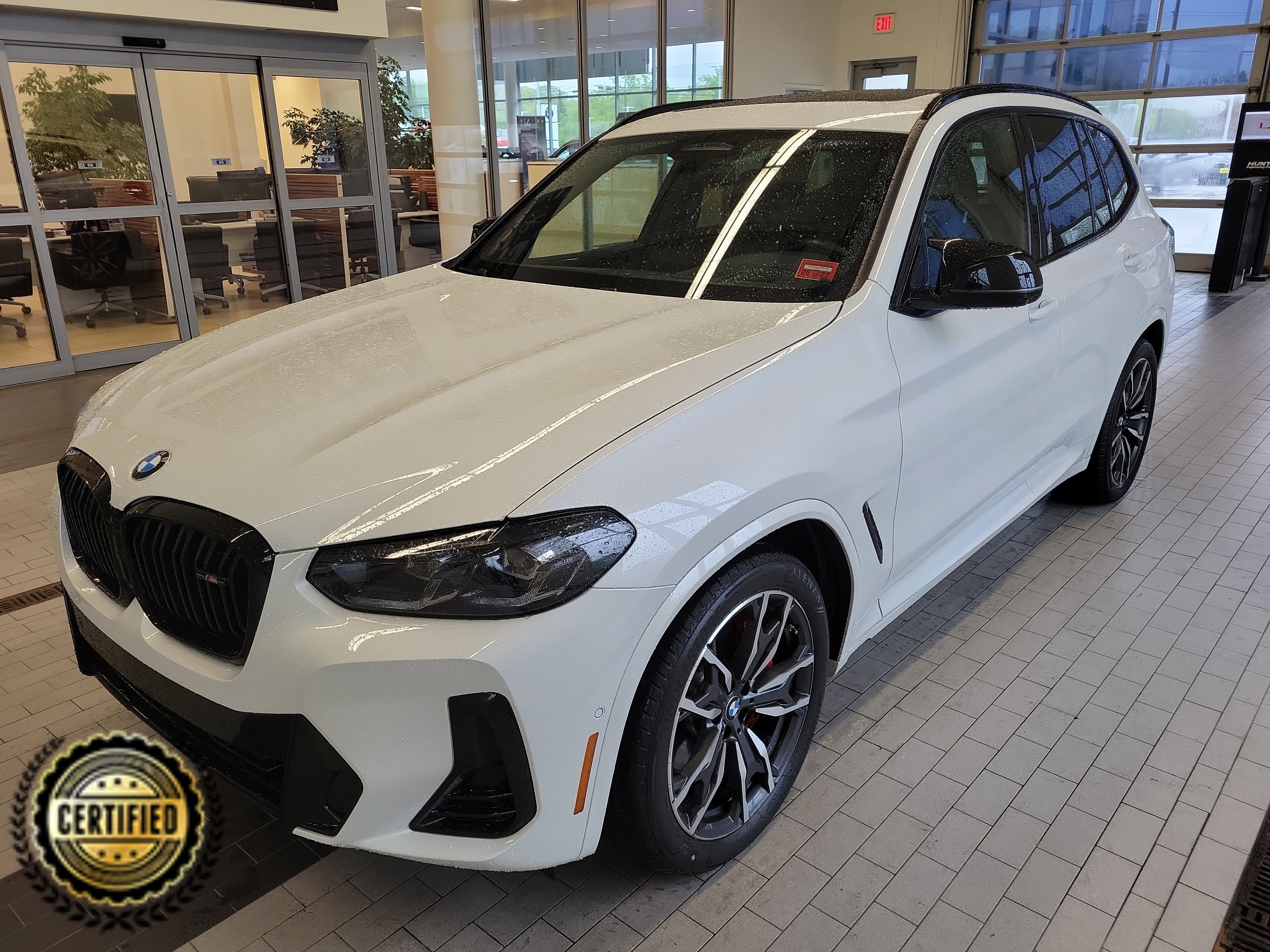 Used 2023 BMW X3 M40i AWD/4WD image 1