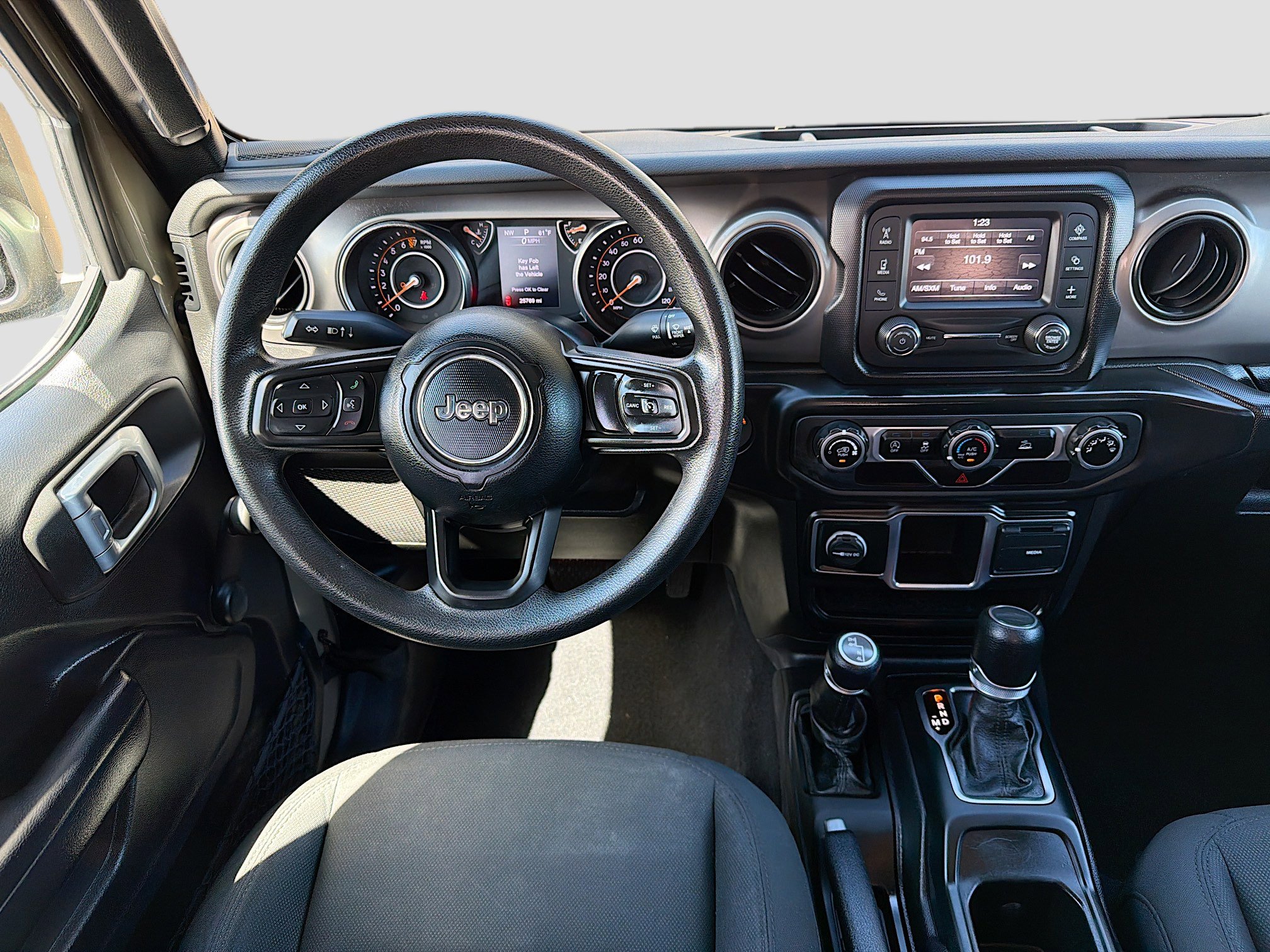 Used 2020 Jeep Gladiator Sport image 17