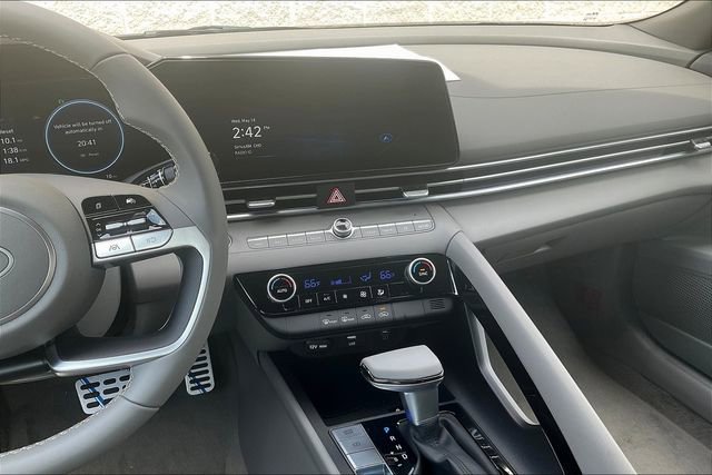 New 2025 Hyundai Elantra SEL image 7