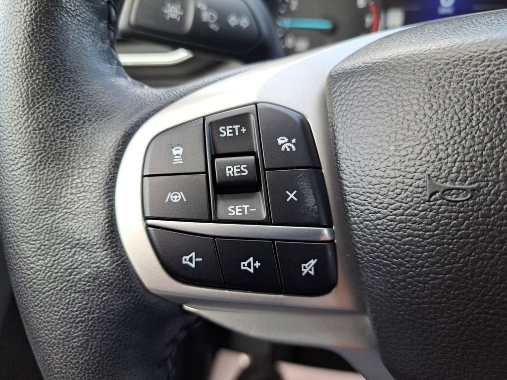 Used 2023 Ford Explorer XLT w/ Equipment Group 202A AWD/4WD image 16