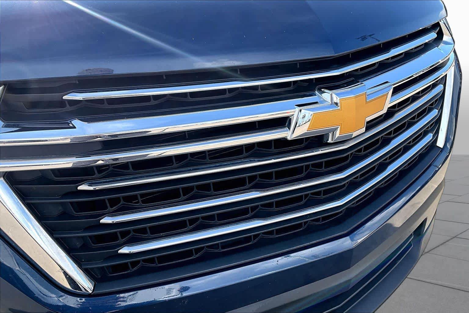 Used 2023 Chevrolet Traverse LT FWD image 30