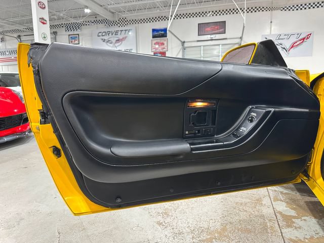 Used 1996 Chevrolet Corvette Convertible RWD image 12