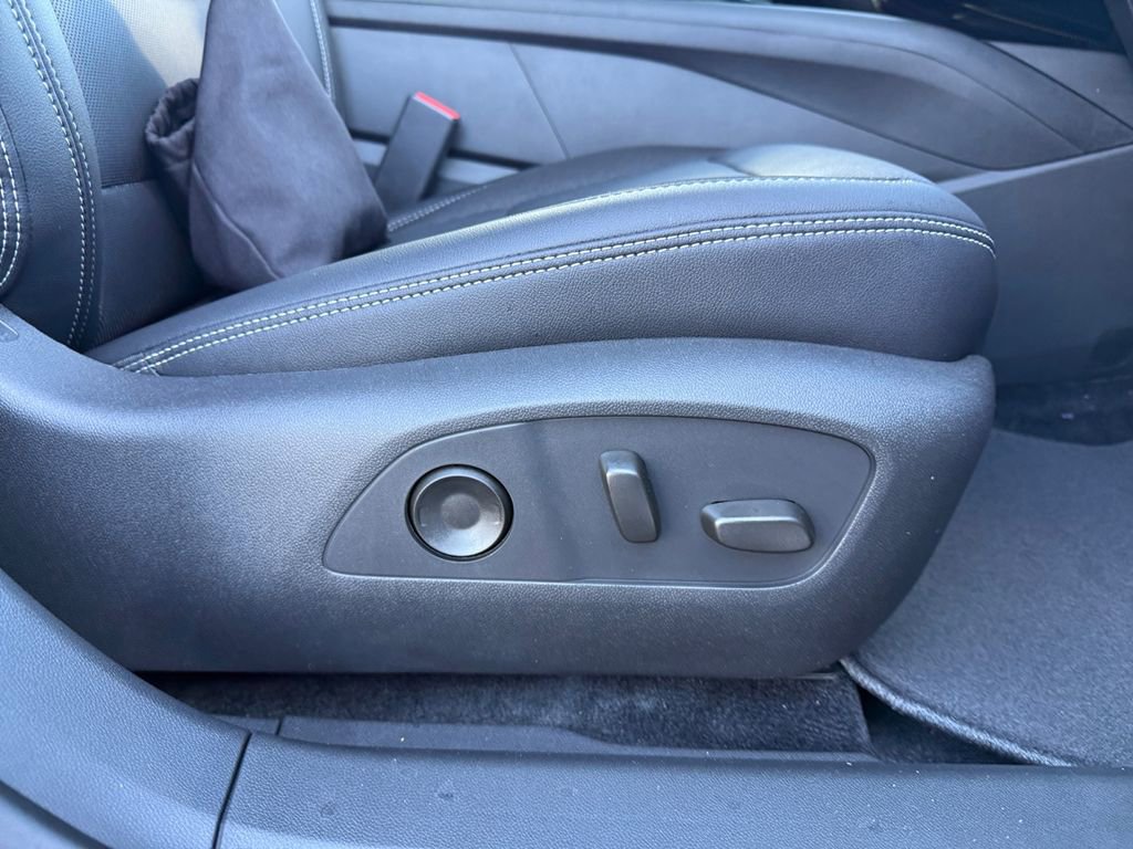 New 2026 Chevrolet Blazer EV LT image 16