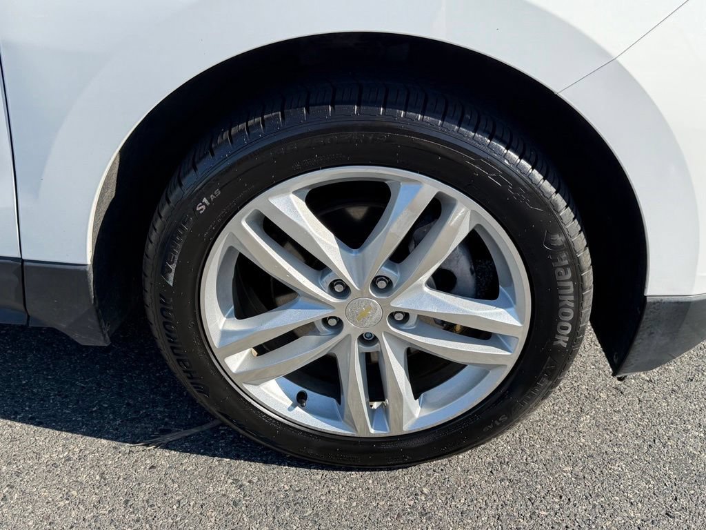 Used 2019 Chevrolet Equinox Premier AWD/4WD image 16