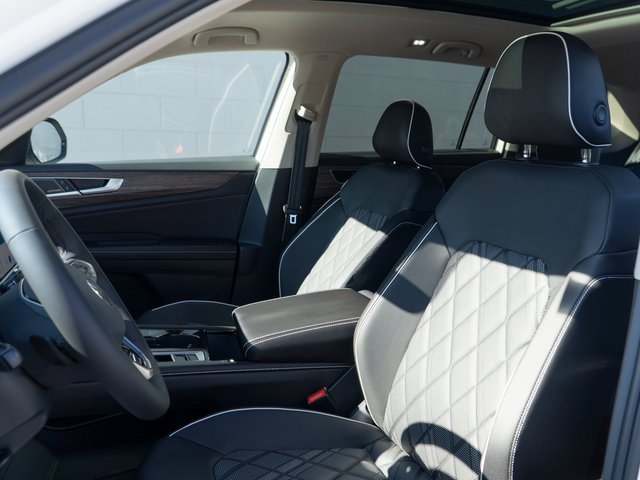 New 2026 Volkswagen Atlas SEL Premium R-Line image 8