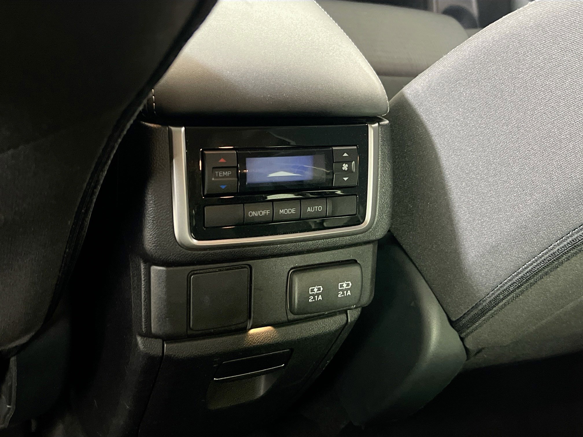 Used 2022 Subaru Ascent Premium w/ Convenience Package image 24