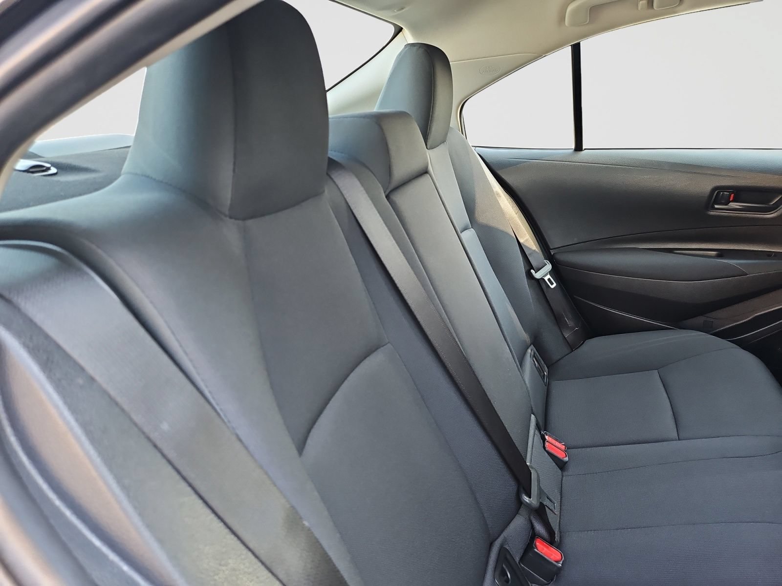Used 2023 Toyota Corolla LE FWD image 43