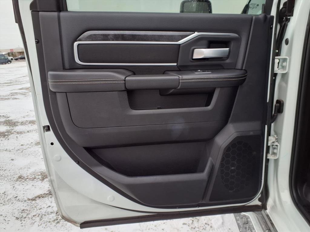 Used 2024 RAM 2500 Big Horn w/ Bed Utility Group image 27