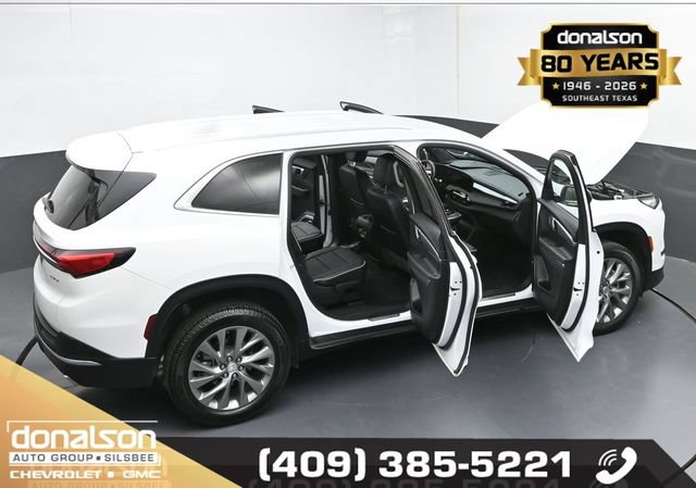 Used 2025 Buick Enclave Preferred FWD image 27