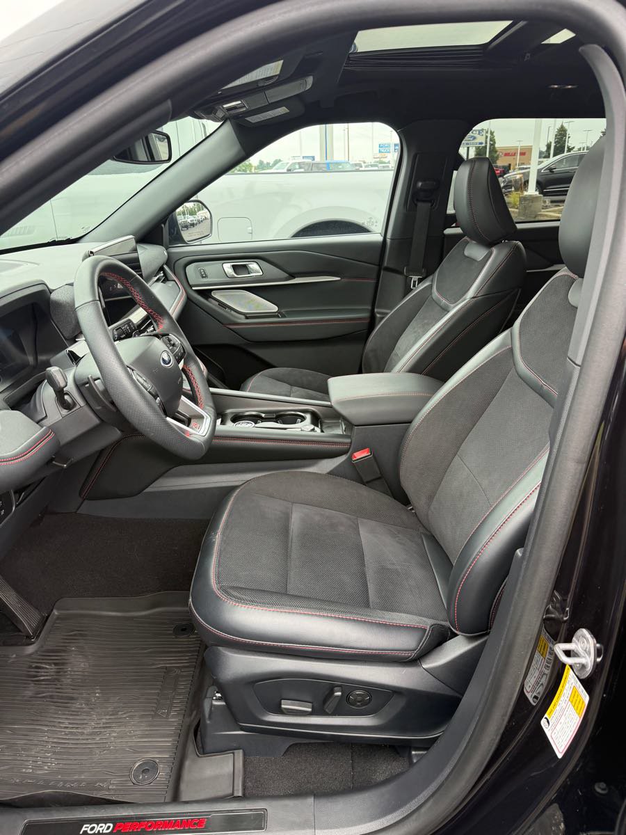 Used 2025 Ford Explorer ST w/ Sun And Sound Package AWD/4WD image 10