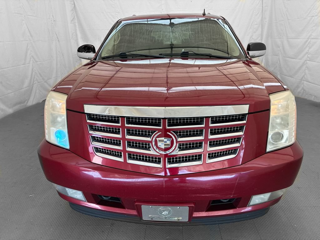 Used 2010 Cadillac Escalade Premium AWD/4WD image 2