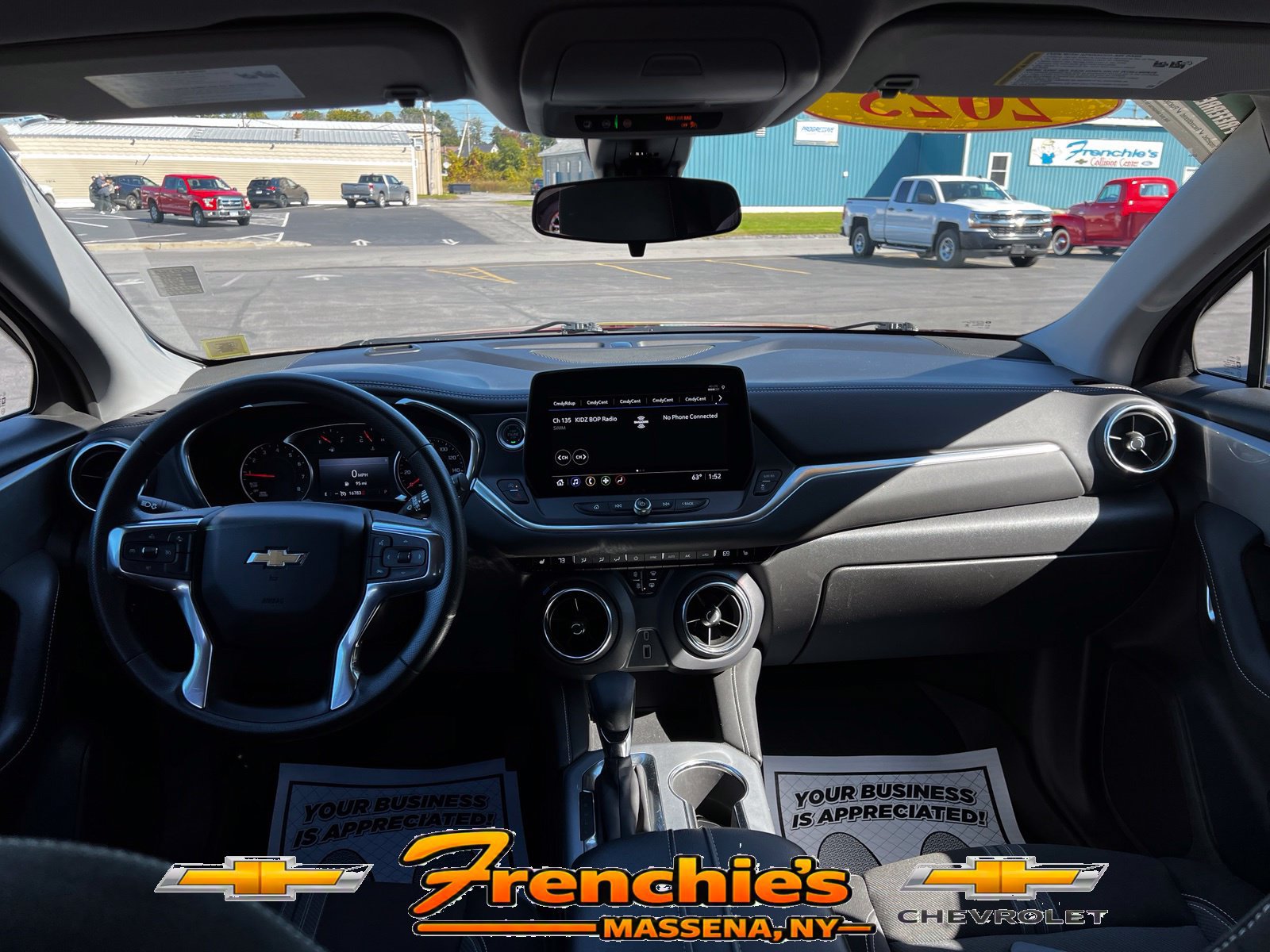 Used 2025 Chevrolet Blazer LT w/ LPO, Floor Liner Package AWD/4WD image 9