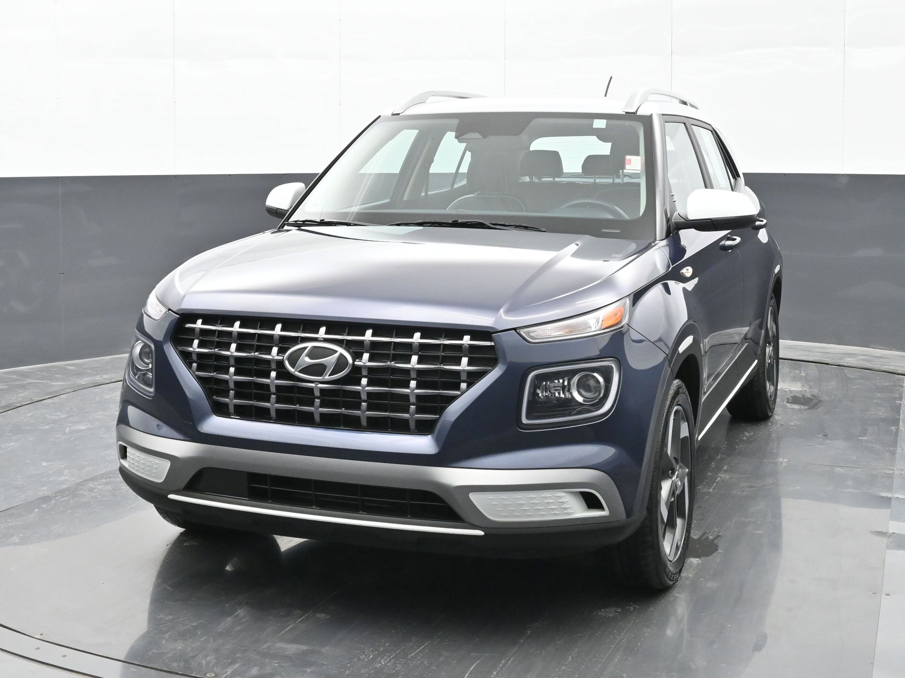 Used 2023 Hyundai Venue Limited w/ Cargo Package
