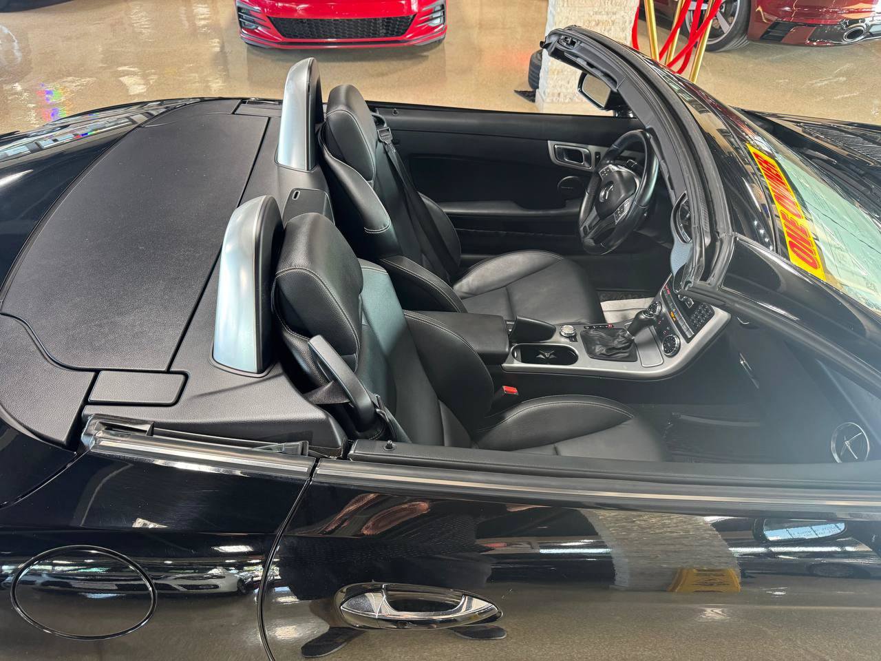 Used 2013 Mercedes-Benz SLK 250 image 33