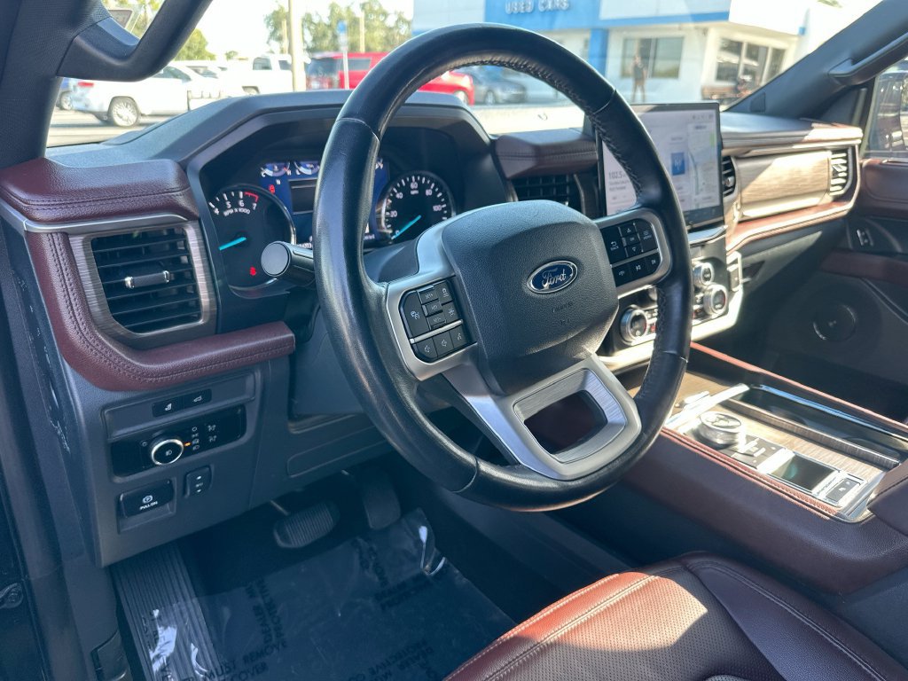 Used 2024 Ford Expedition Limited RWD image 9