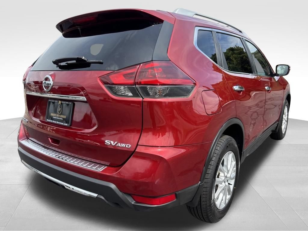 Used 2018 Nissan Rogue SV AWD/4WD image 5